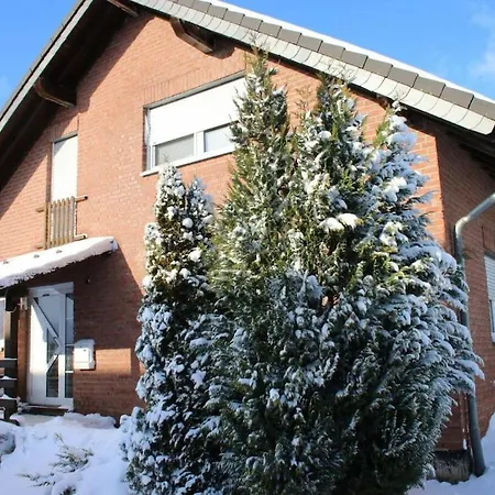 Дом отдыха In Wiesbaum With Barbecue