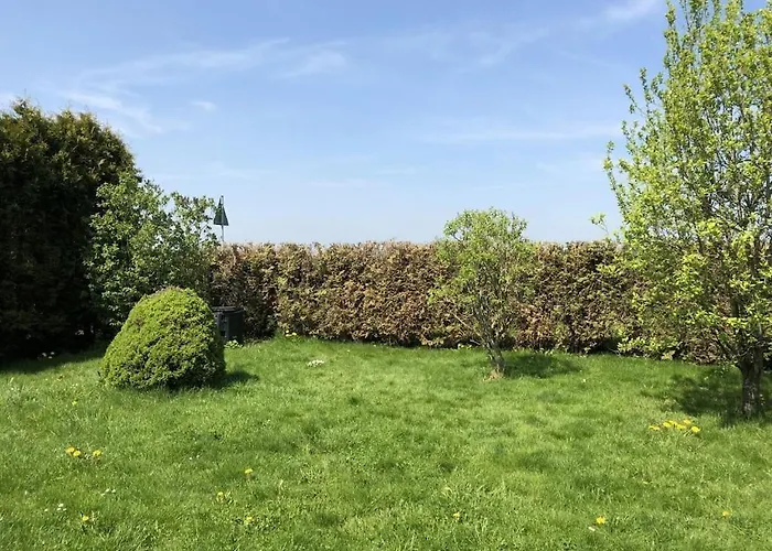 Дом отдыха In Wiesbaum With Barbecue